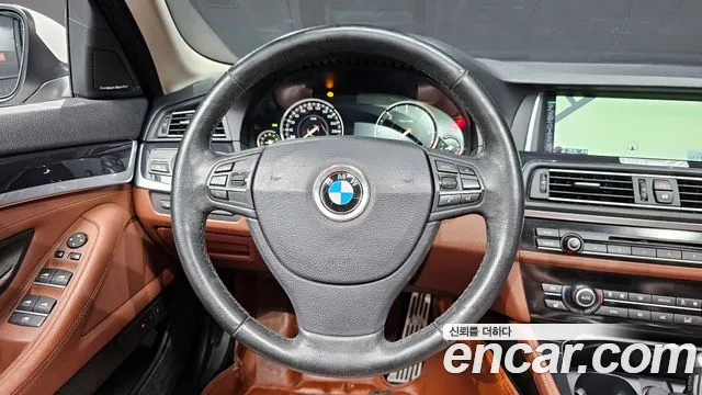 BMW 5-Series 2015 — фото 13