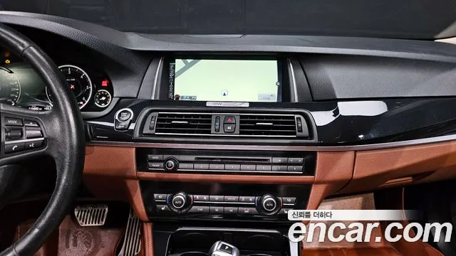 BMW 5-Series 2015 — фото 14