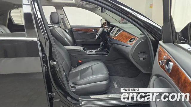 Hyundai Equus 2014 — фото 11