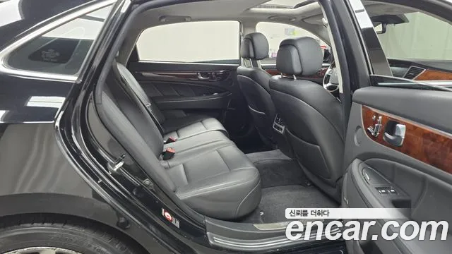 Hyundai Equus 2014 — фото 12