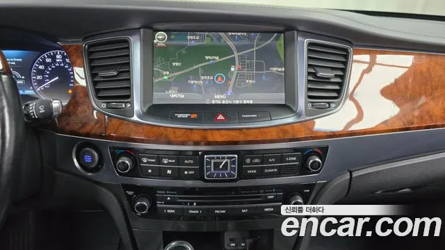 Hyundai Equus 2014 — фото 14