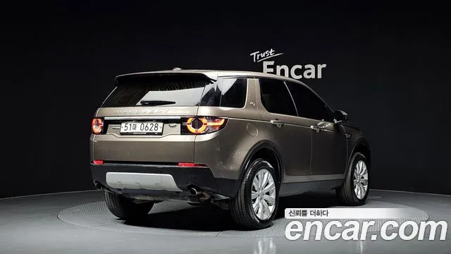 Land Rover Discovery Sport 2016 — фото 2