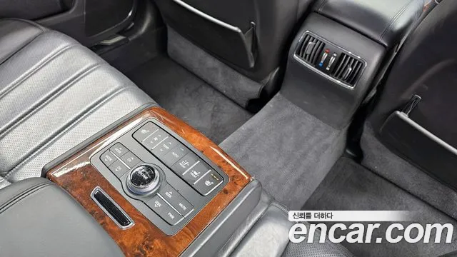 Hyundai Equus 2010 — фото 19