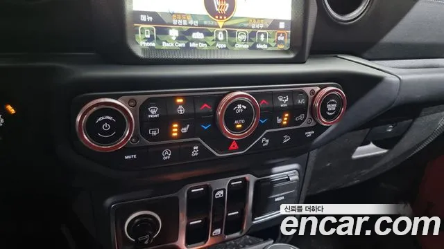 Jeep Wrangler 2019 — фото 16
