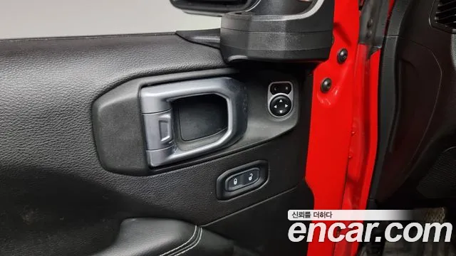 Jeep Wrangler 2019 — фото 17