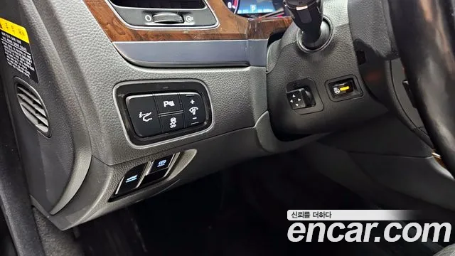 Hyundai Equus 2013 — фото 17
