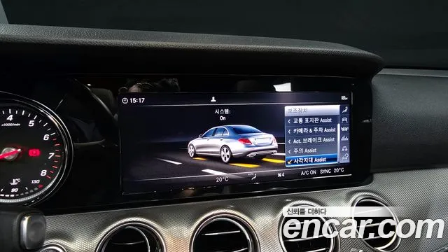 Mercedes-Benz E-Class 2019 — фото 15