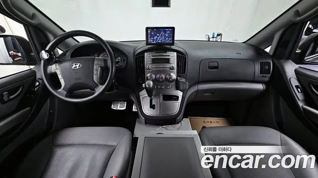 Hyundai Starex 2015 — фото 7