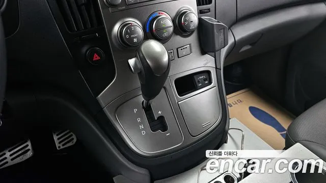 Hyundai Starex 2015 — фото 9