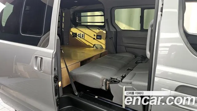 Hyundai Starex 2015 — фото 12
