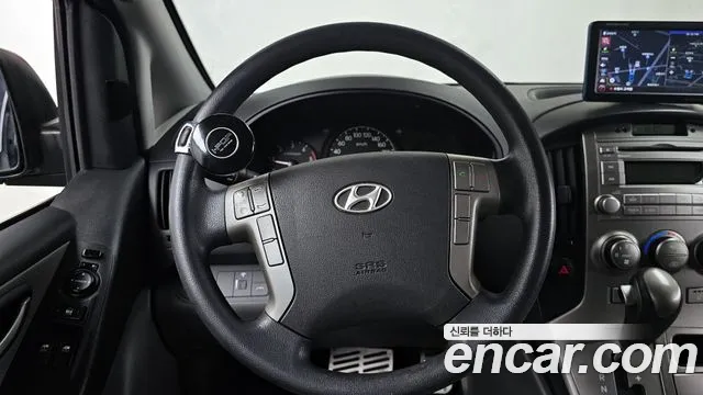 Hyundai Starex 2015 — фото 13