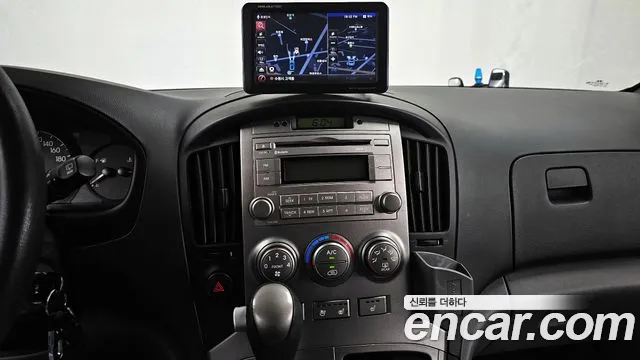 Hyundai Starex 2015 — фото 14