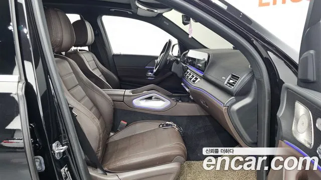 Mercedes-Benz GLS-Class 2023 — фото 11