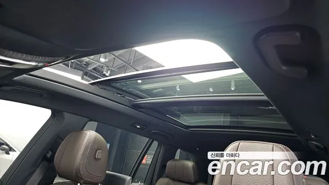 Mercedes-Benz GLS-Class 2023 — фото 19