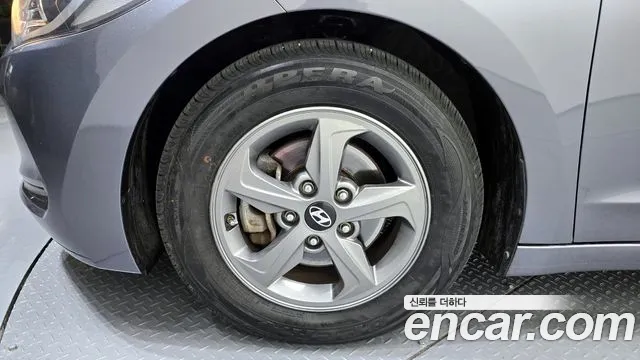 Hyundai AVANTE 2017 — фото 5
