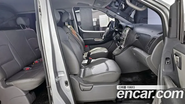 Hyundai Starex 2012 — фото 10