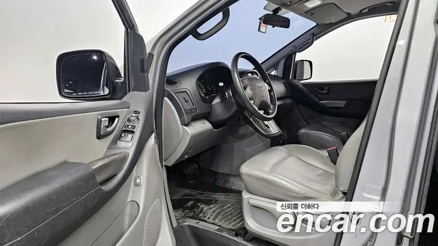 Hyundai Starex 2012 — фото 11