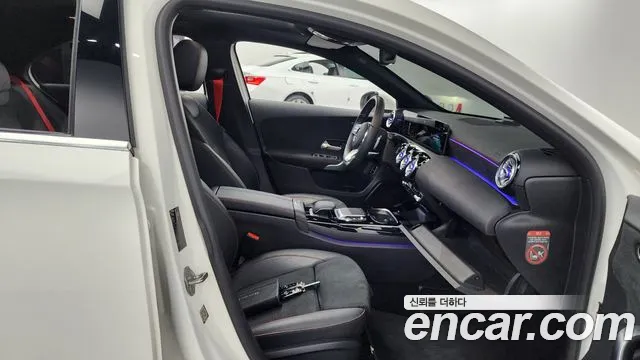 Mercedes-Benz A-Class 2020 — фото 11