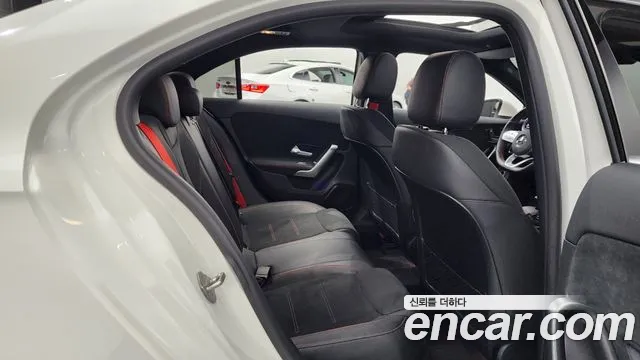 Mercedes-Benz A-Class 2020 — фото 12