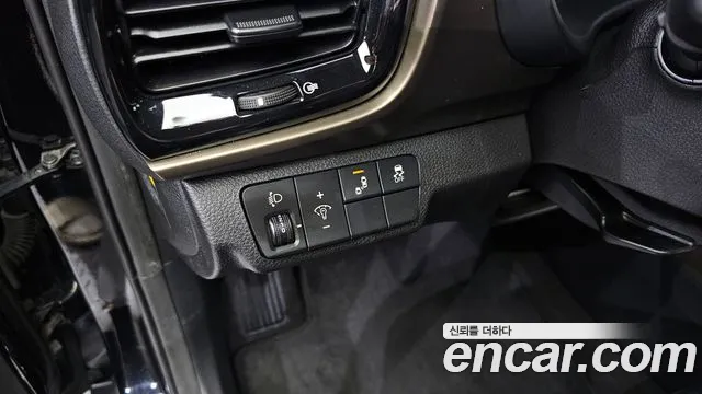 Kia Stonic 2018 — фото 14