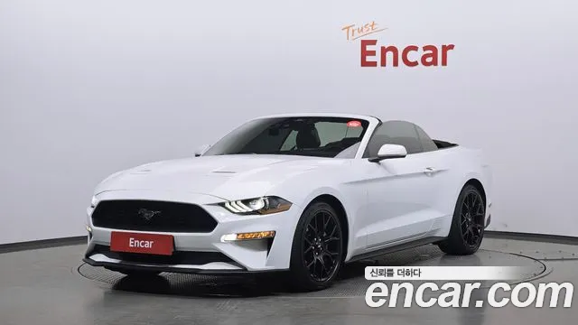 Ford Mustang 2021 — фото 1