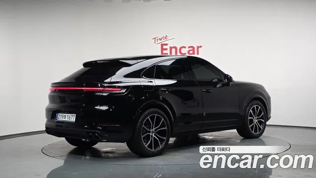 Porsche Cayenne 2024 — фото 1