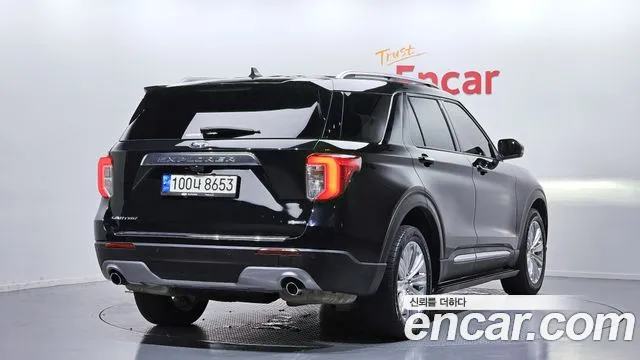 Ford Explorer 2022 — фото 2
