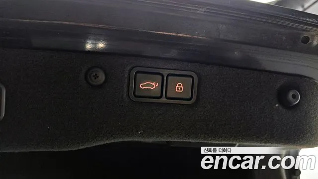 Hyundai Equus 2010 — фото 20