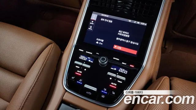 Porsche Panamera 2023 — фото 18