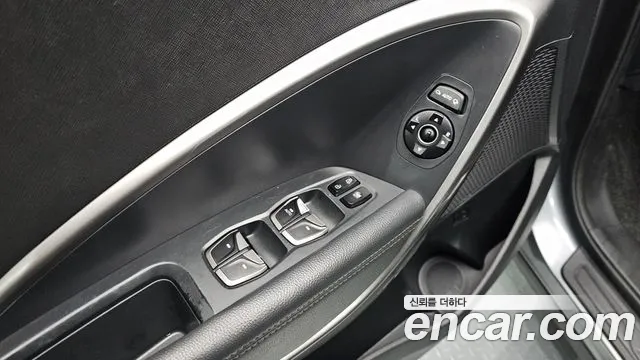 Hyundai Santafe 2018 — фото 12