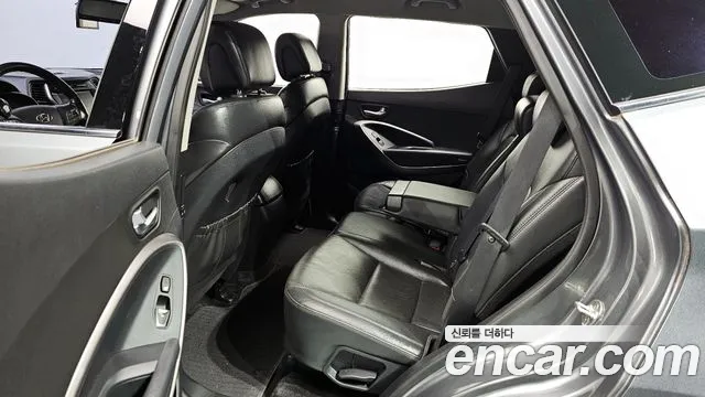 Hyundai Santafe 2018 — фото 18