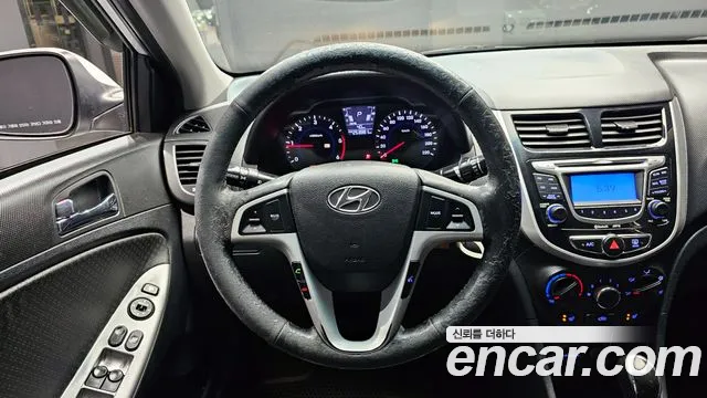 Hyundai Accent 2012 — фото 13