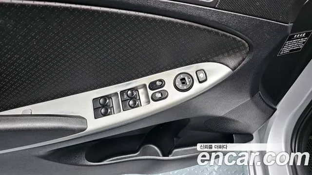 Hyundai Accent 2012 — фото 16