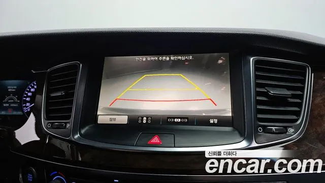 Hyundai Equus 2014 — фото 16