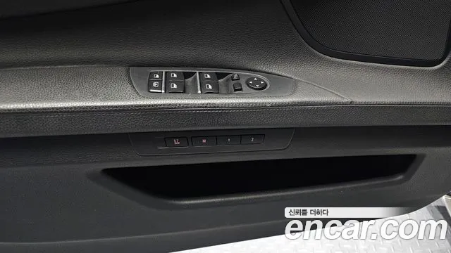 BMW 7-Series 2010 — фото 19