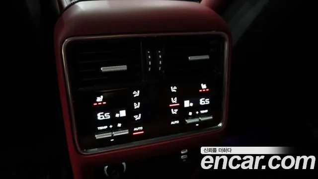 Porsche Cayenne 2023 — фото 16