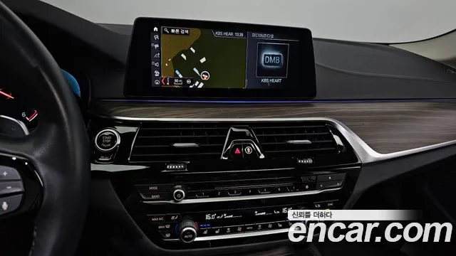 BMW 5-Series 2019 — фото 15