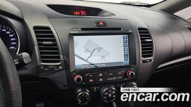 Kia K3 2015 — фото 17