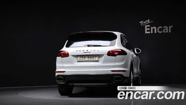 Porsche Cayenne 2015 — фото 4