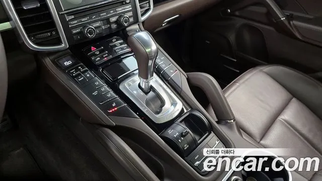 Porsche Cayenne 2015 — фото 9