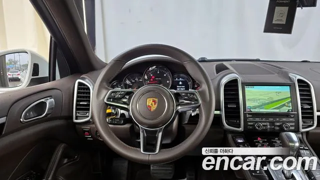 Porsche Cayenne 2015 — фото 13