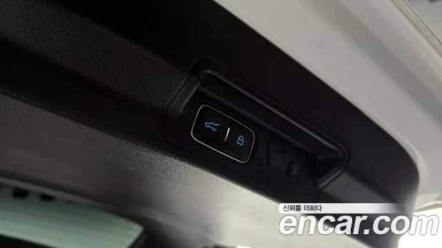 Ford Explorer 2020 — фото 18
