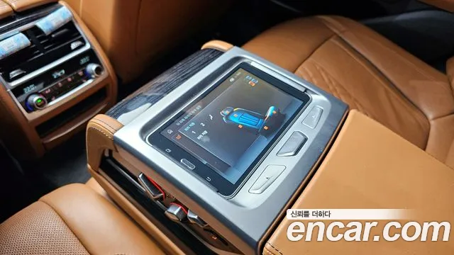 BMW 7-Series 2017 — фото 19