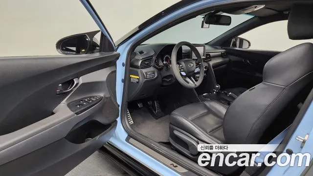 Hyundai Veloster 2019 — фото 10