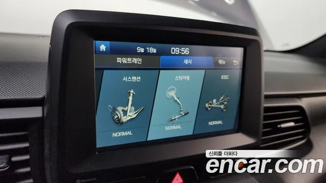 Hyundai Veloster 2019 — фото 15