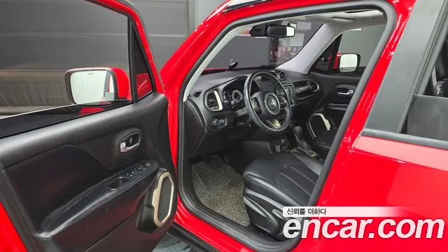 Jeep Renegade 2017 — фото 10