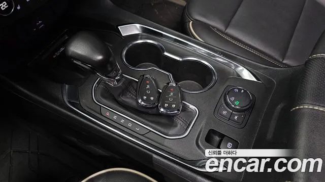 ChevroletGMDaewoo Traverse 2022 — фото 9