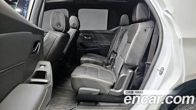 ChevroletGMDaewoo Traverse 2022 — фото 12