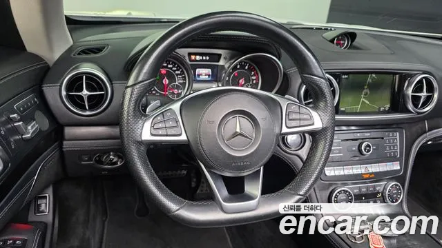 Mercedes-Benz SL-Class 2017 — фото 14