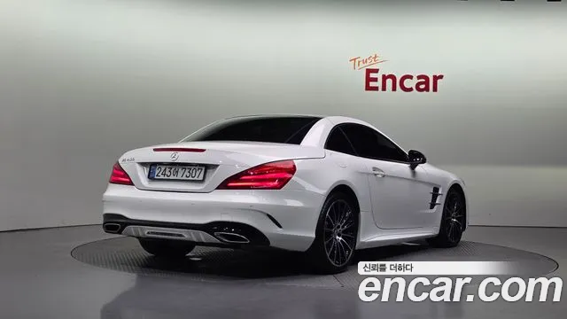 Mercedes-Benz SL-Class 2017 — фото 20